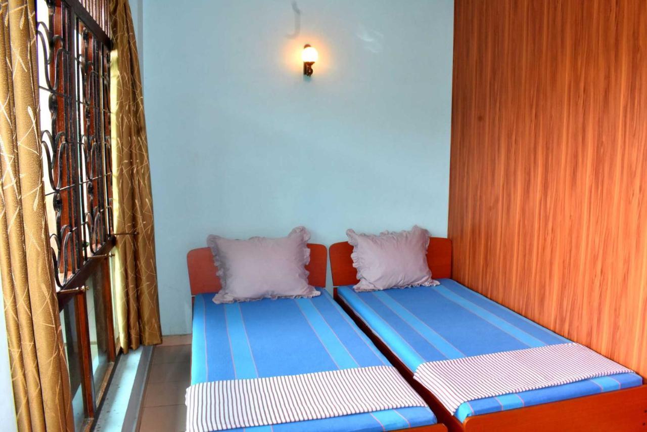 Hotel Rathna Gems Halt Ratnapura Esterno foto