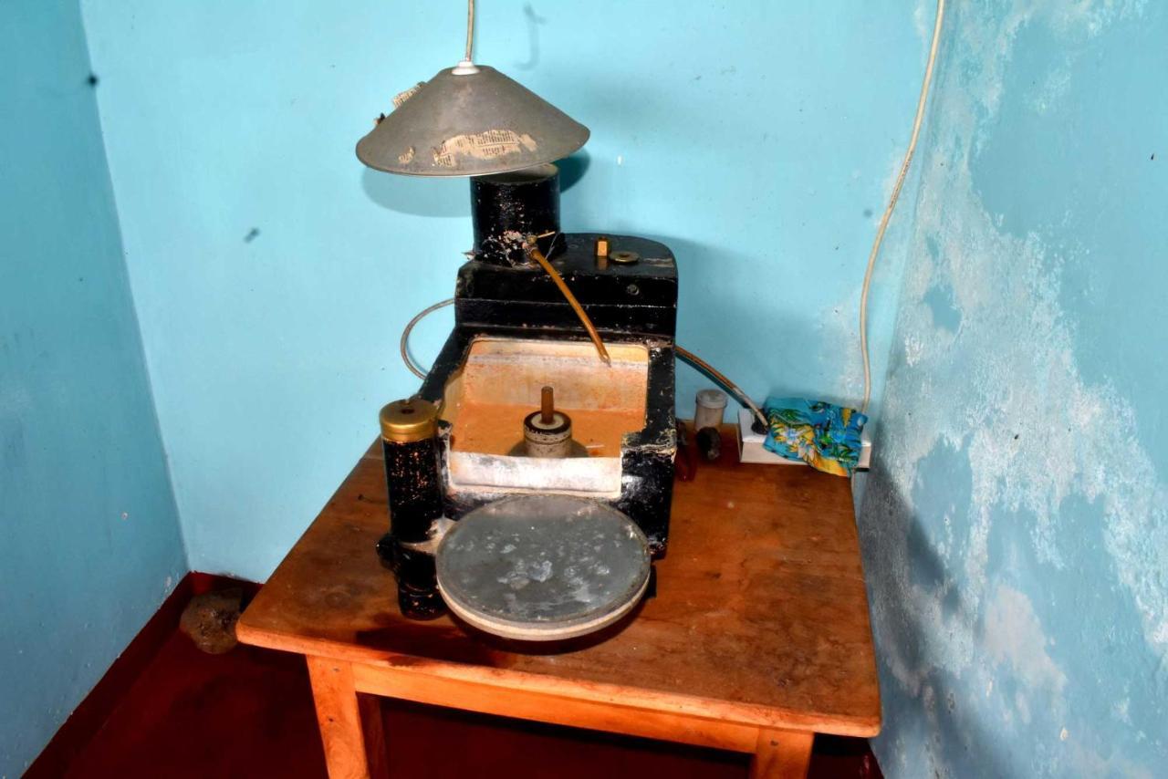 Hotel Rathna Gems Halt Ratnapura Esterno foto
