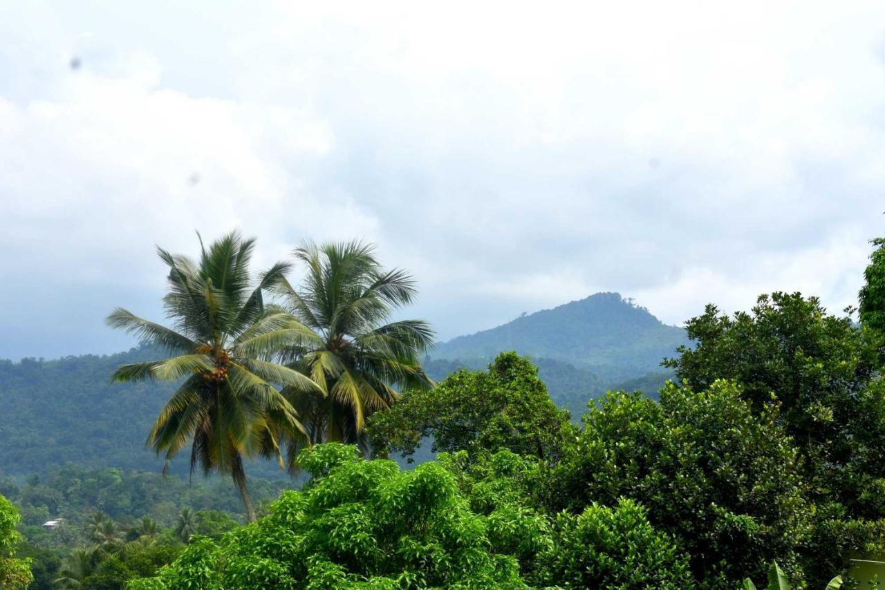 Hotel Rathna Gems Halt Ratnapura Esterno foto